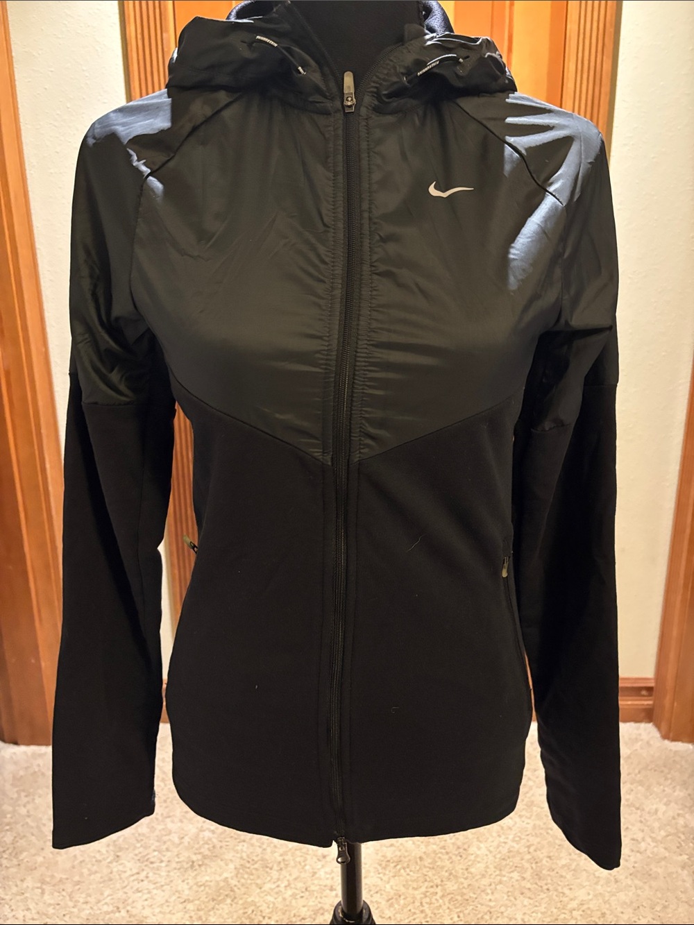 Nike Women's Black Hooded Full-Zip Athletic Jacket